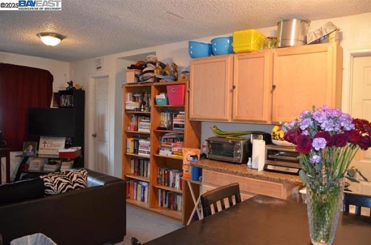 487 Hearn Ave Property Photo 7