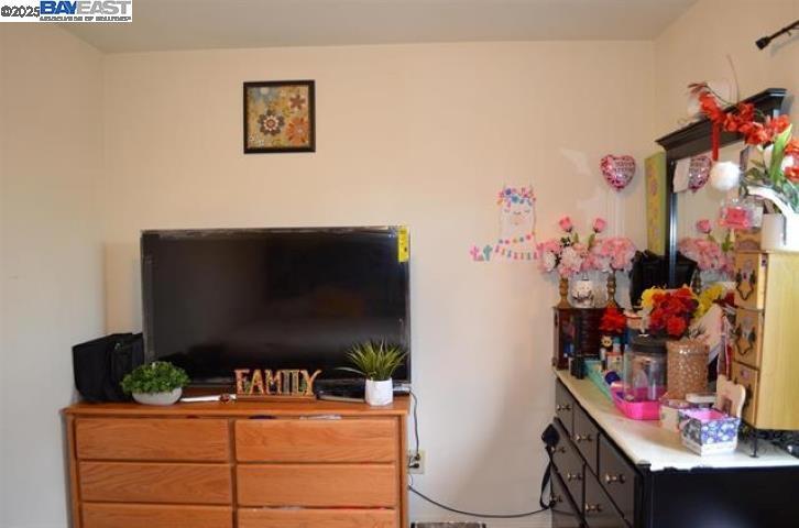 487 Hearn Ave Property Photo 11