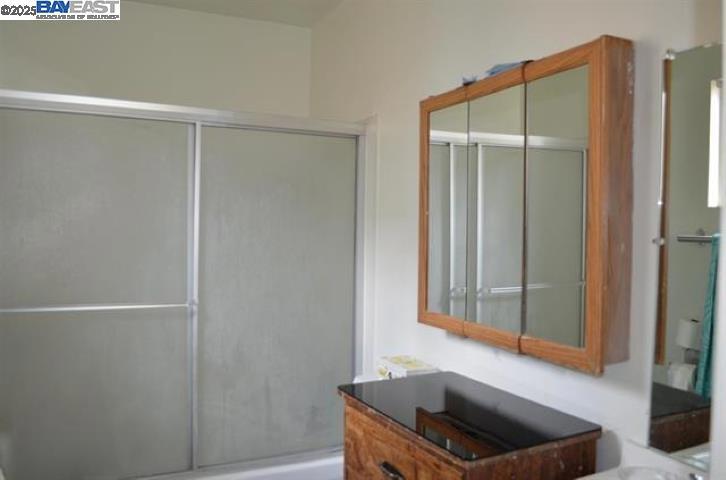 487 Hearn Ave Property Photo 12