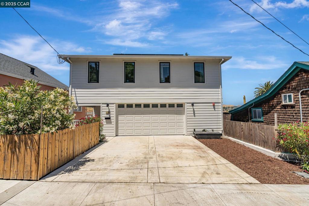 420 Winslow St. Property Photo 1