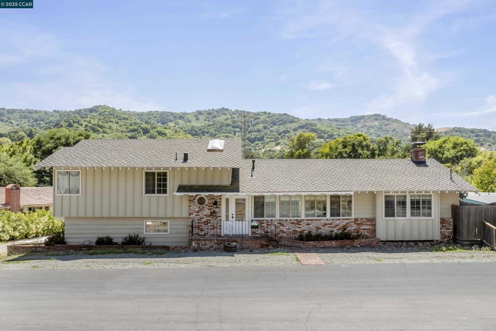 6180 Hillside Drive Property Photo 1