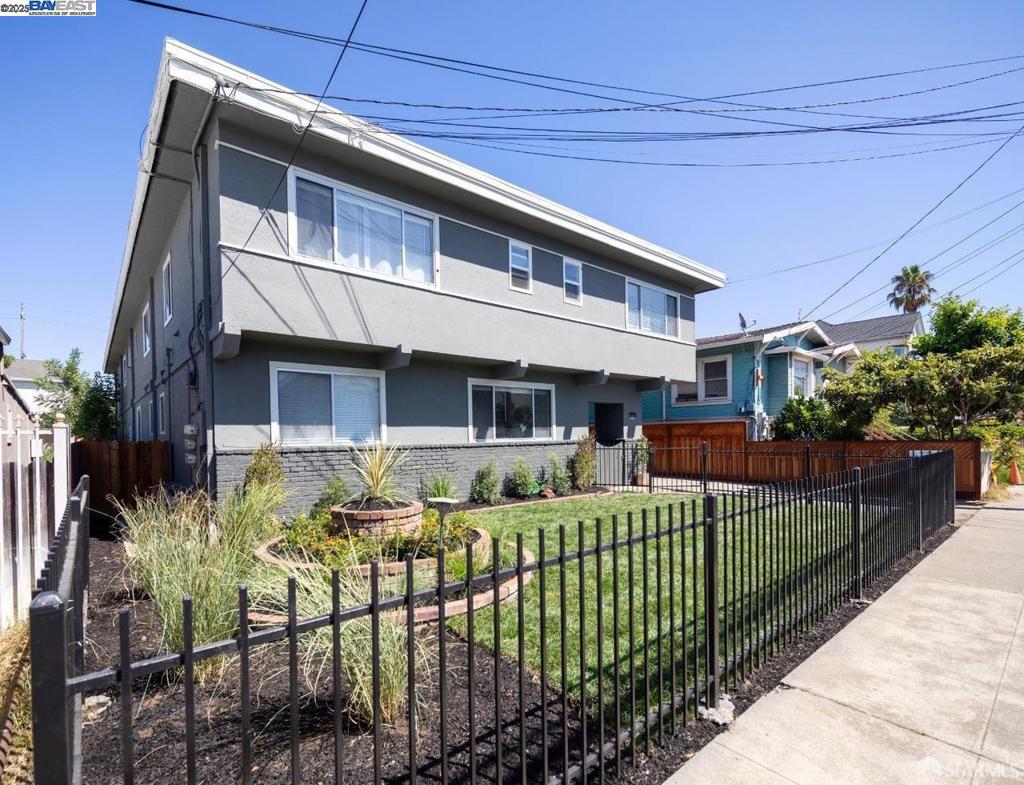 537 Pacific Avenue Property Photo 1