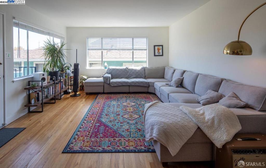 537 Pacific Avenue Property Photo 7