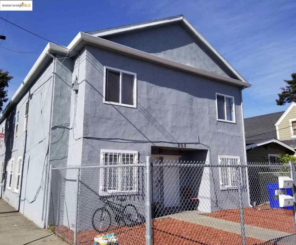 203 Bissell Ave Property Photo 2