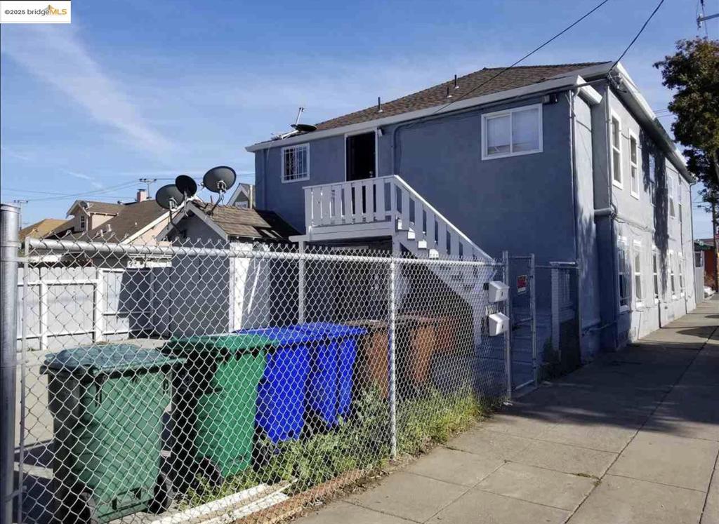 203 Bissell Ave Property Photo 4