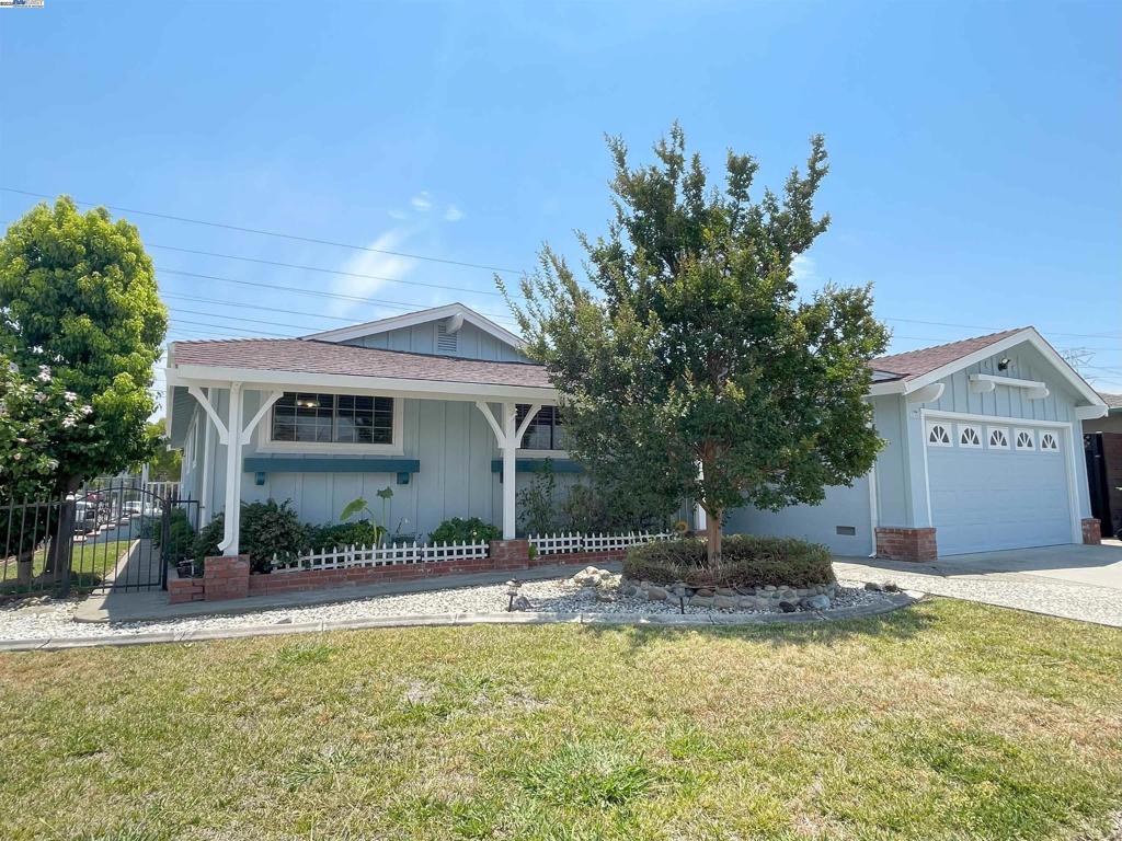 4902 Everglades Park Dr Property Photo 1