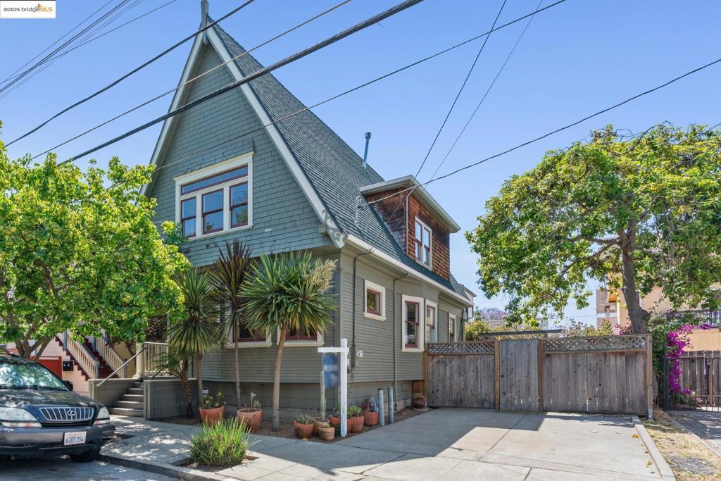 2132 Haste St Property Photo 1