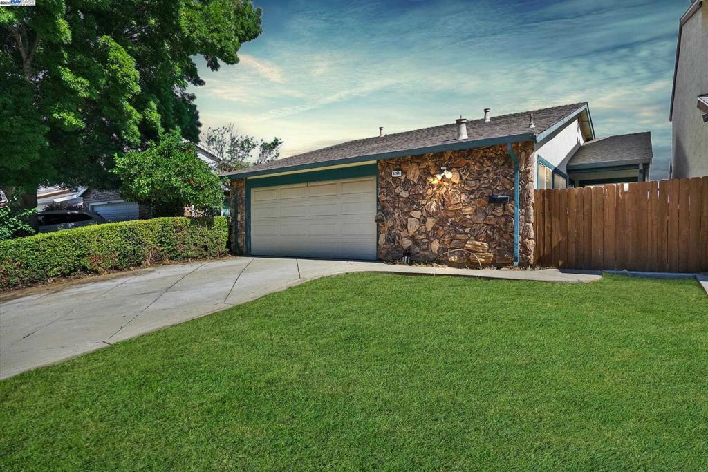 3264 Madrone St Property Photo 1