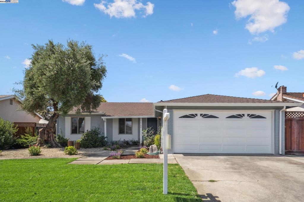 34709 Clover St Property Photo 1