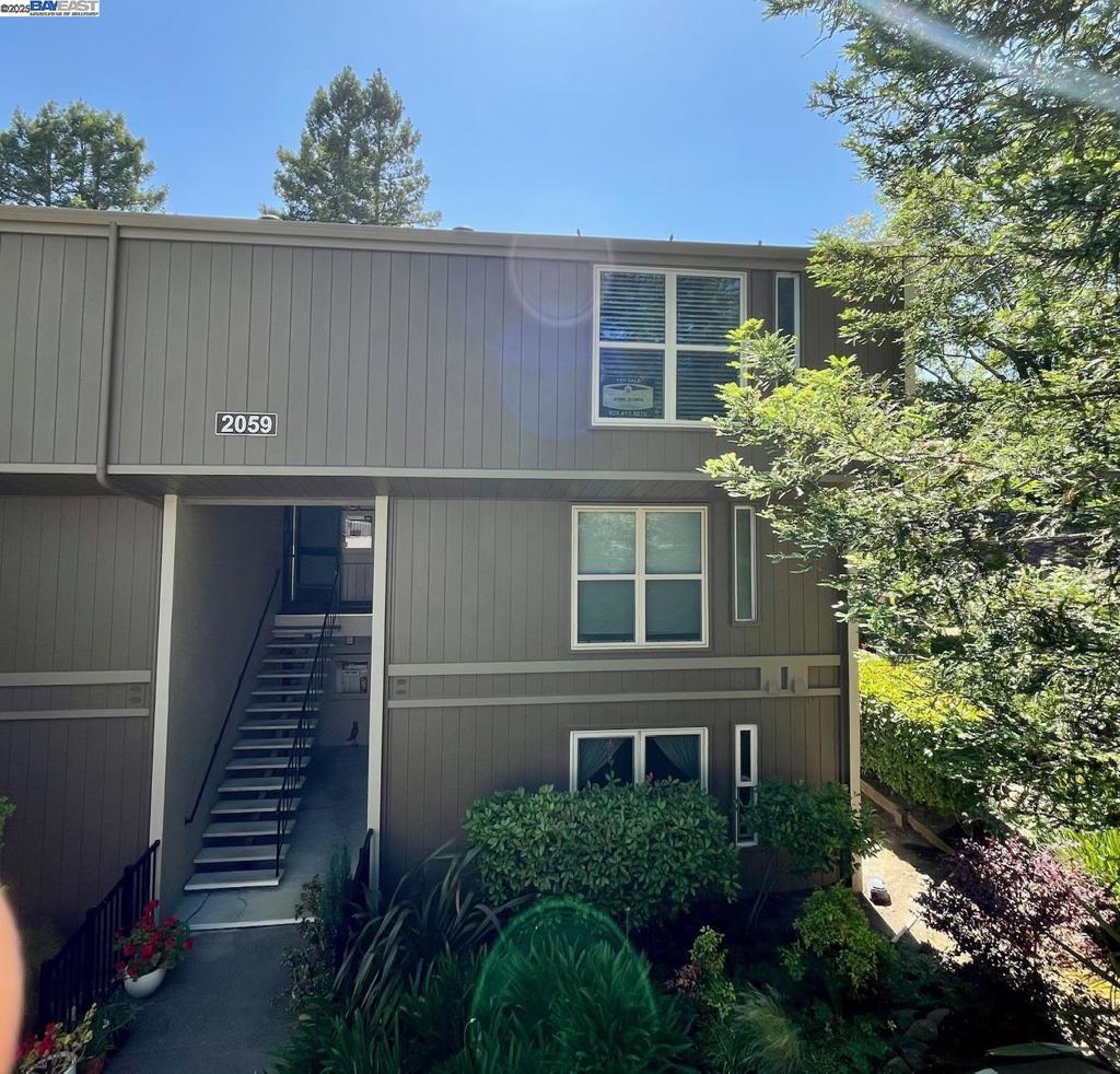 2059 Ascot Dr 213