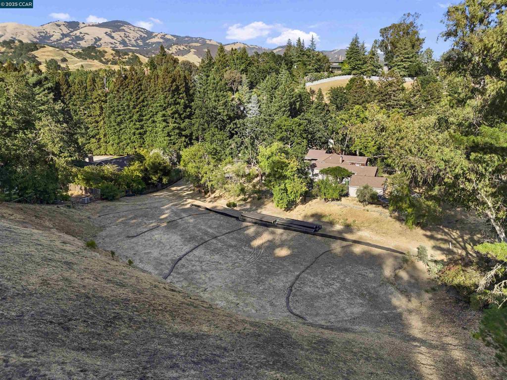 221 Dean Rd Property Photo 3