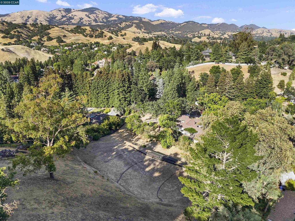 221 Dean Rd Property Photo 10