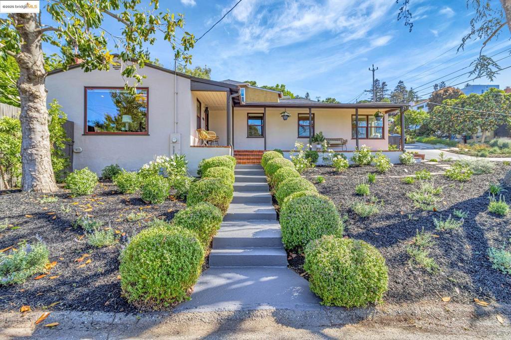 4053 Huntington Property Photo 1