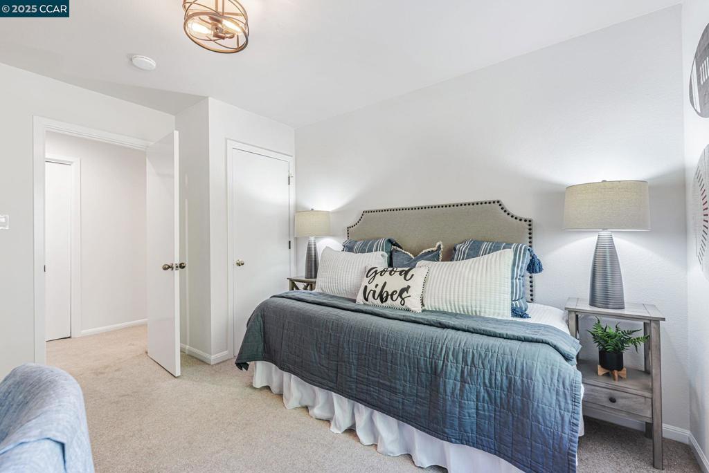 61 Alberta Ter Property Photo 19