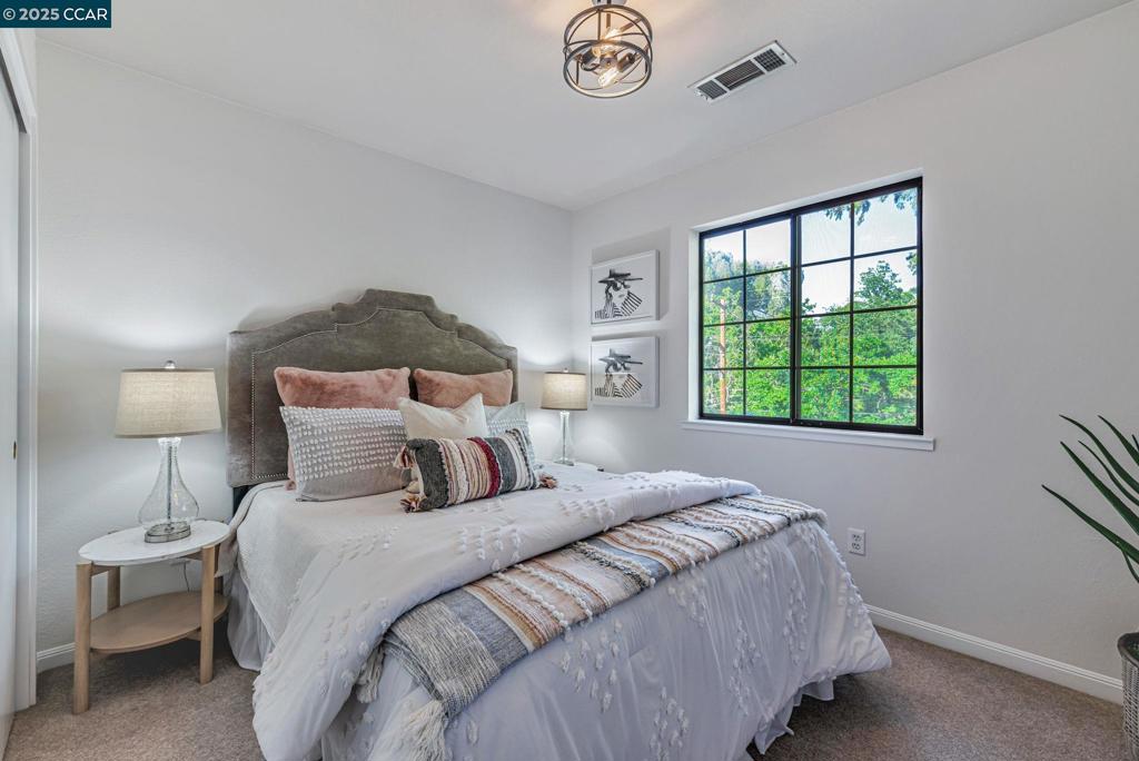 61 Alberta Ter Property Photo 25