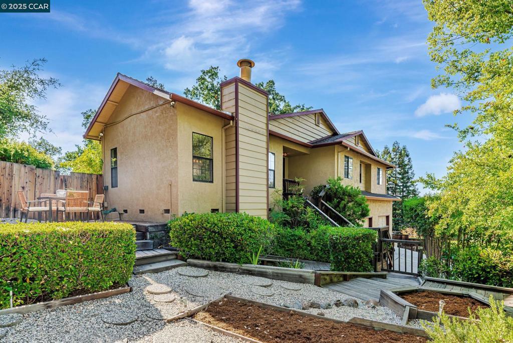 61 Alberta Ter Property Photo 35
