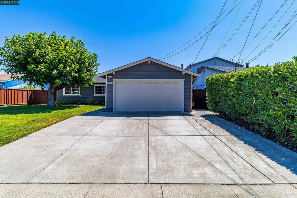 3570 Dumbarton St Property Photo 1