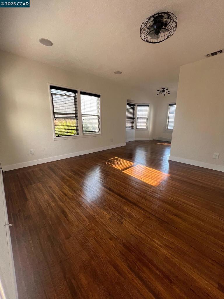1650 Glenrose Avenue Property Photo 1