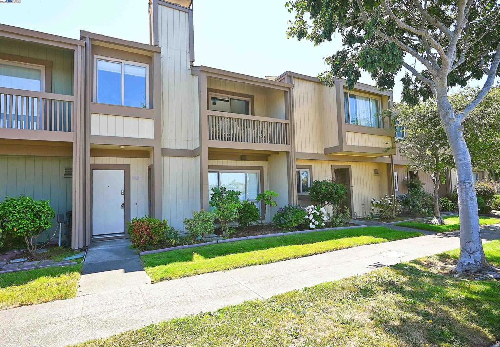 3338 Fir Ave Property Photo 1