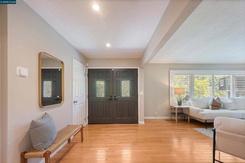 14 Dublin Ct Property Photo 8