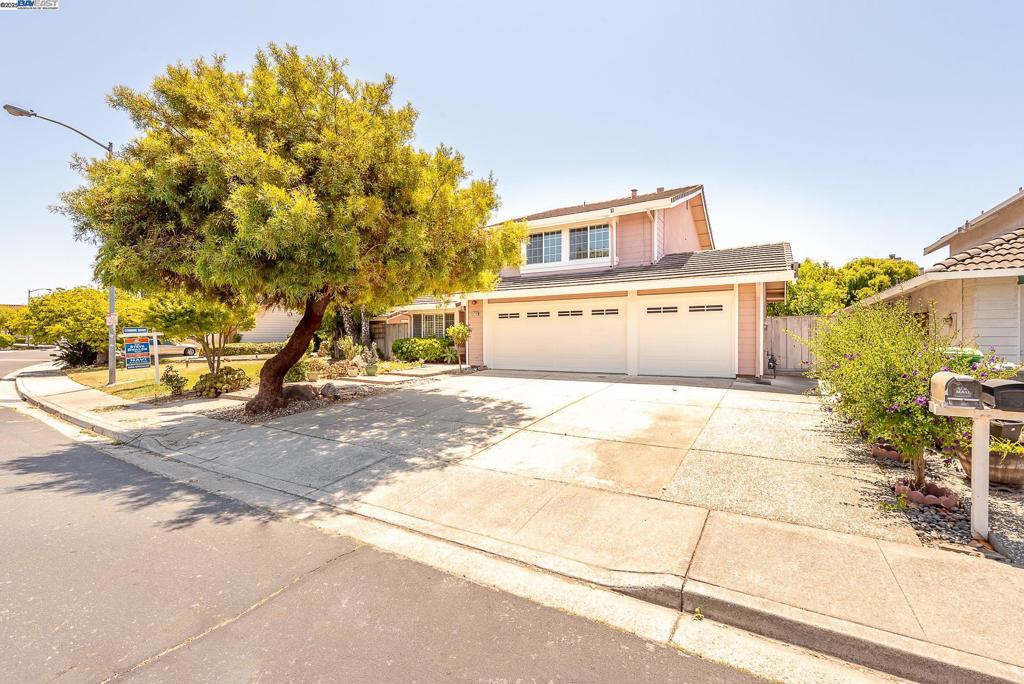 32760 Orick St Property Photo 1