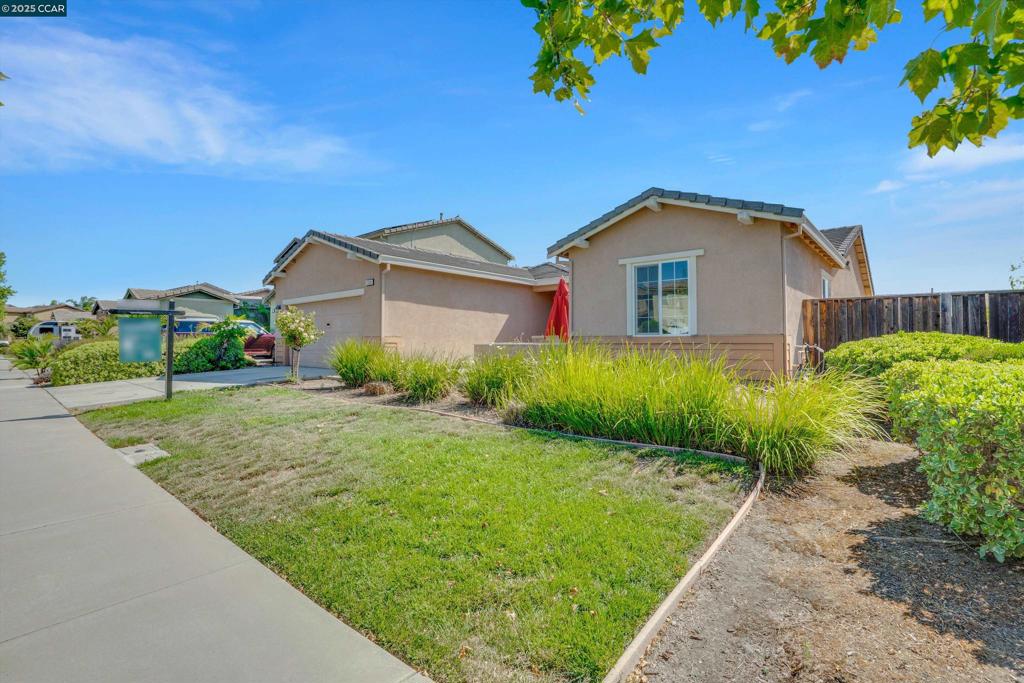 1030 Clear Lake Dr Property Photo 1