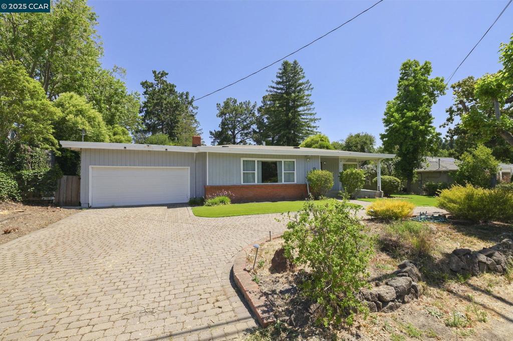 305 Overhill Rd Property Photo 1