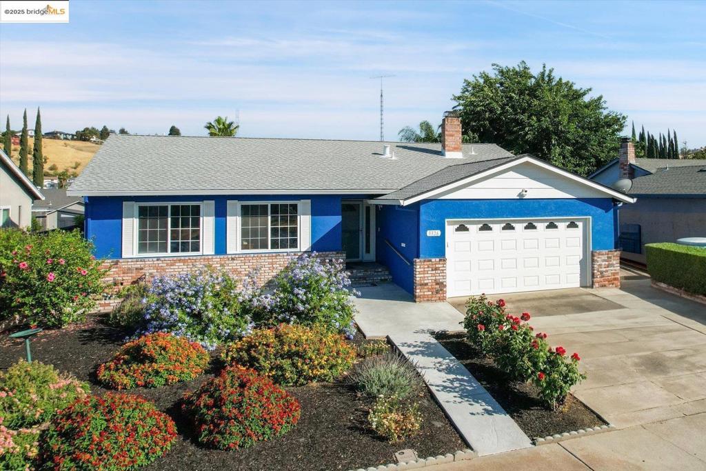3326 Hacienda WAY