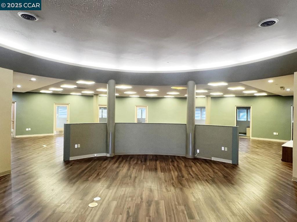 3223 Blume Dr Property Photo 3