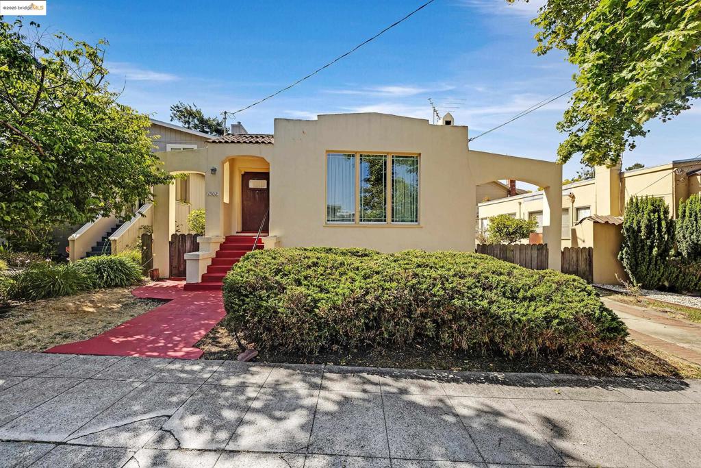 1502 Marin Ave Property Photo 1