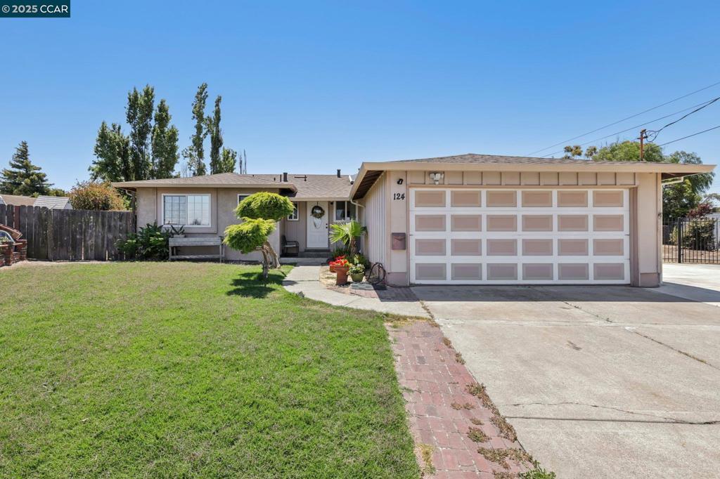 124 Zandra Ct Property Photo 1