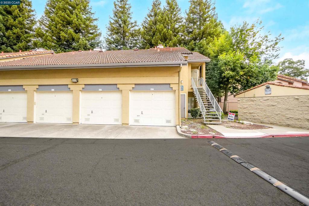 1407 Forest Run Property Photo 3