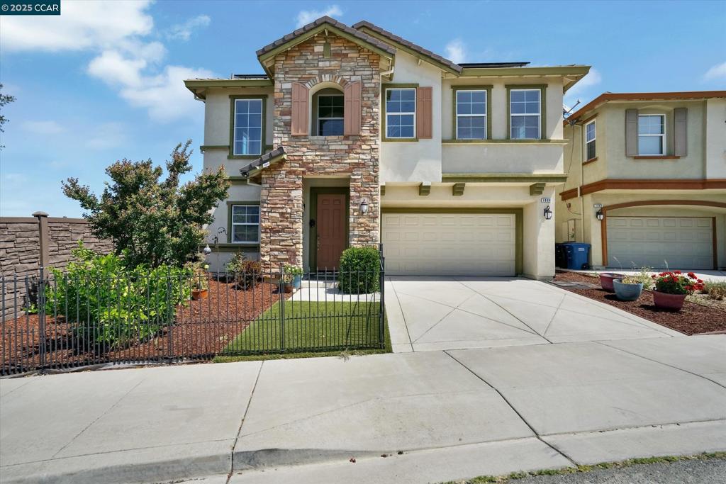 1808 Palacio Dr Property Photo 1