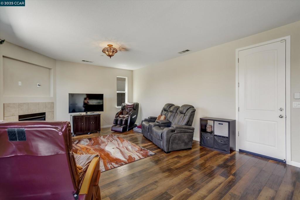 1808 Palacio Dr Property Photo 9
