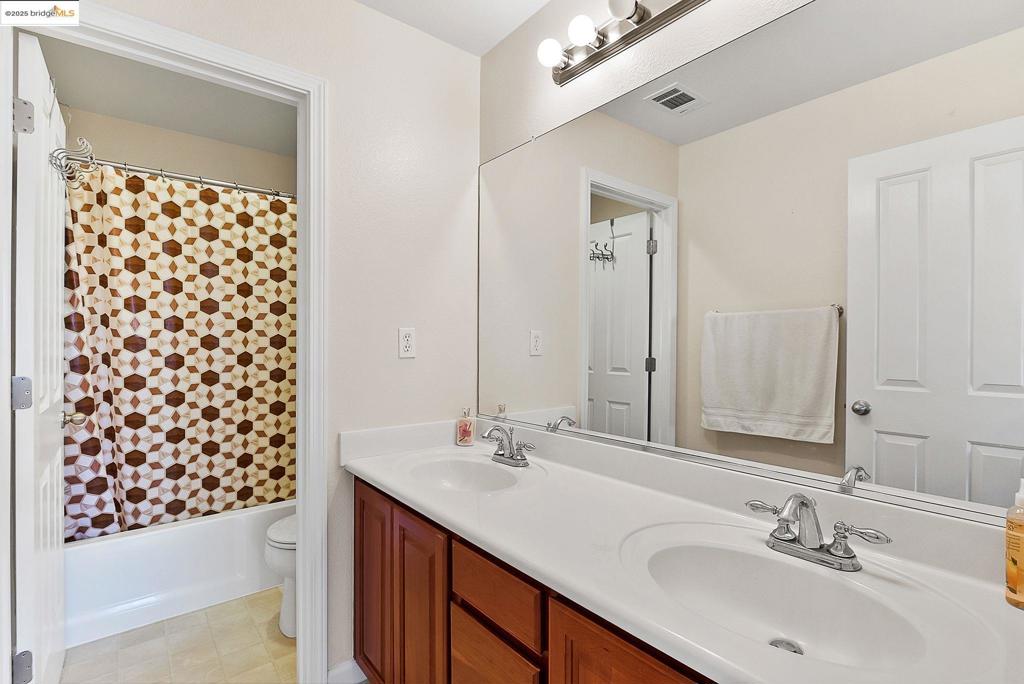 115 Tennyson Ct Property Photo 21