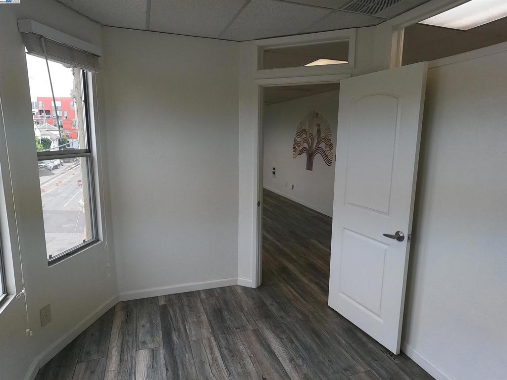 4601 Telegraph Ave 206 Property Photo 7