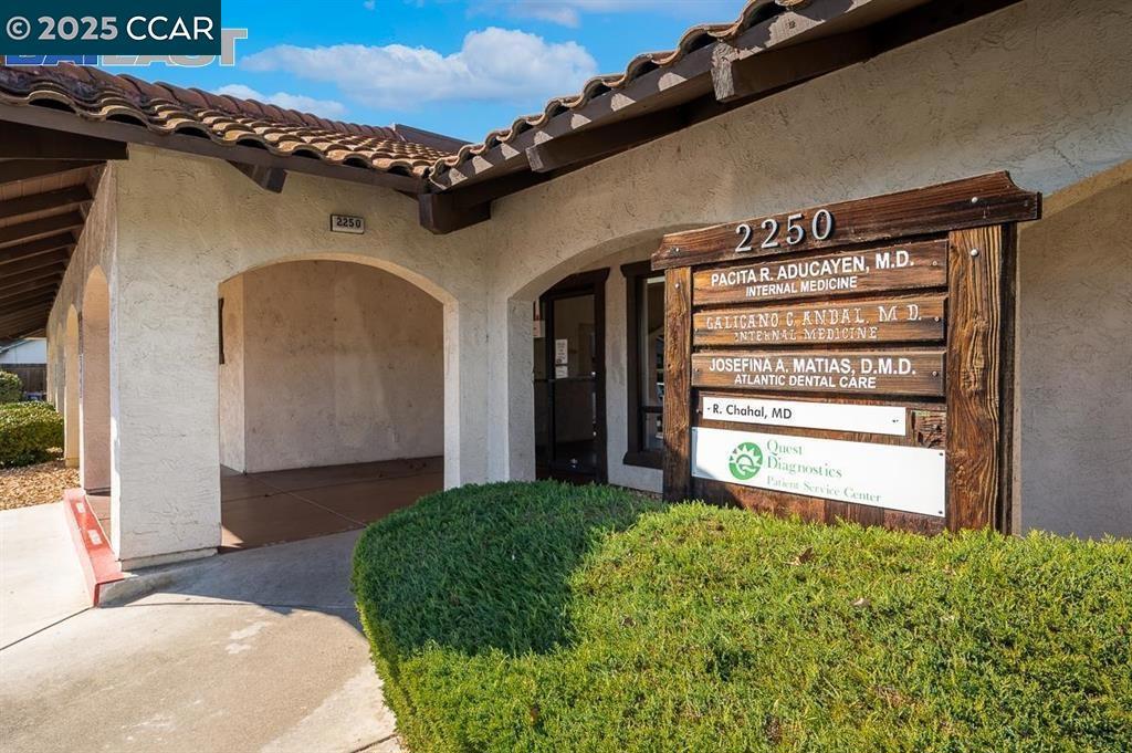 2250 Gladstone Dr #4 Property Photo 1