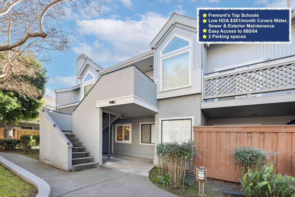 4644 Devonshire Cmn Property Photo 1