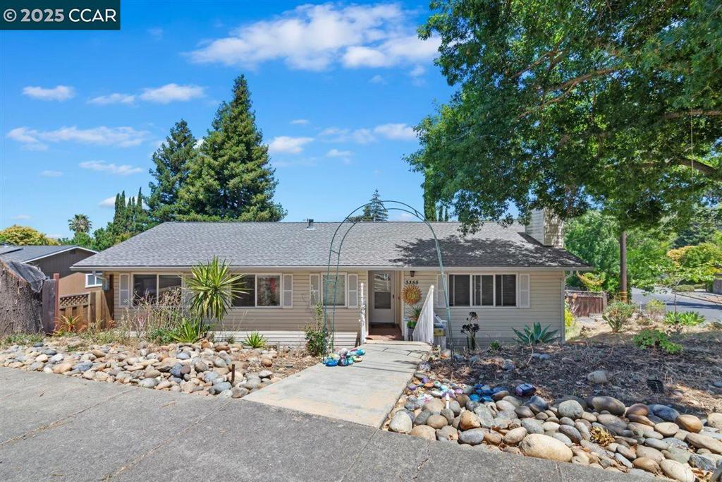 3355 Glendora Dr Property Photo 1