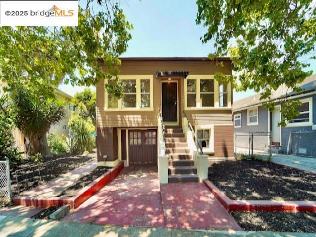 1609 100th Ave Property Photo 1