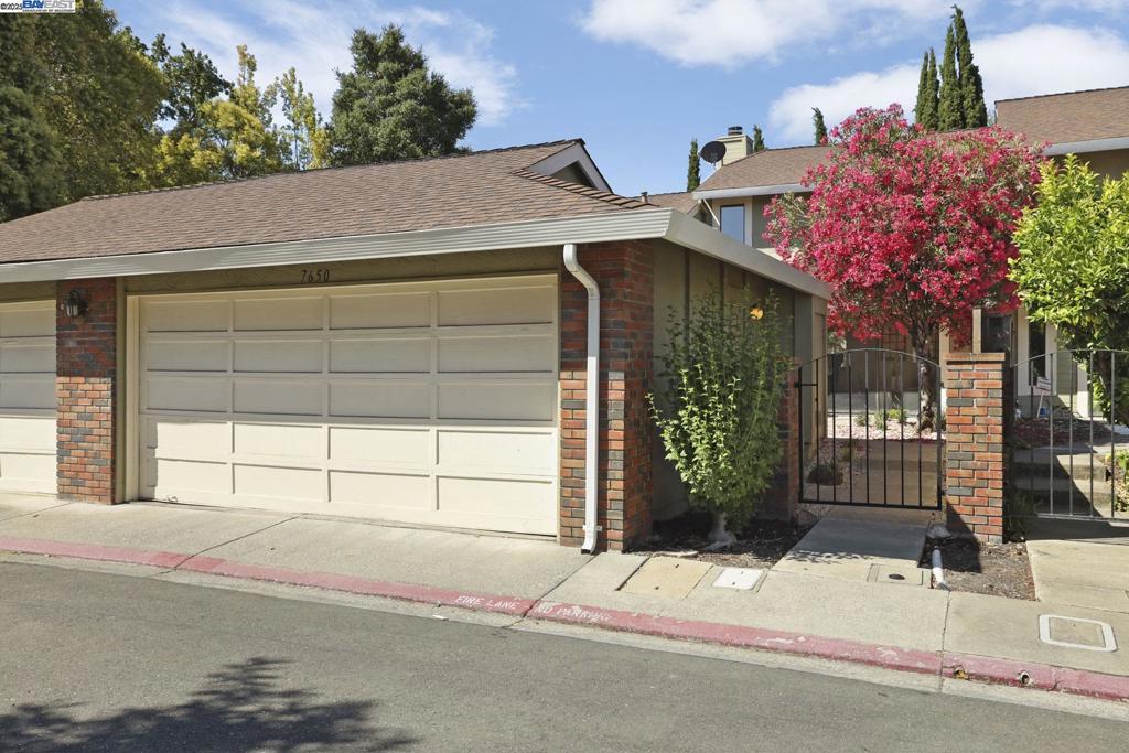 7650 Arbor Creek Cir Property Photo 1