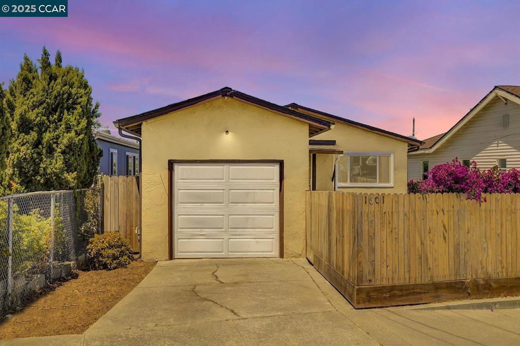 1601 17th St Property Photo 1