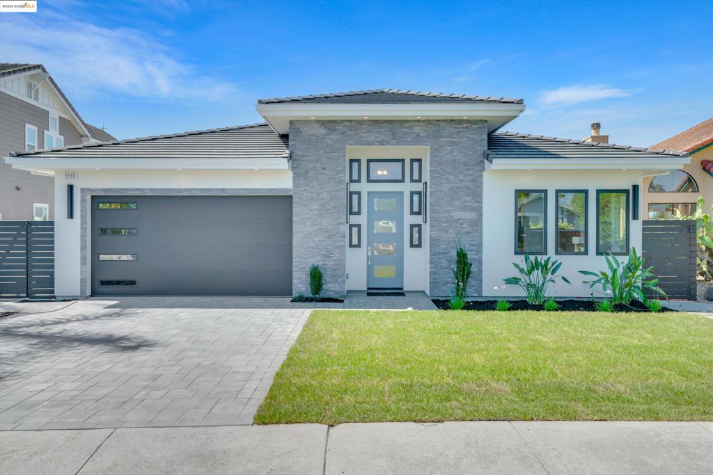 5590 Starboard Dr Property Photo 1