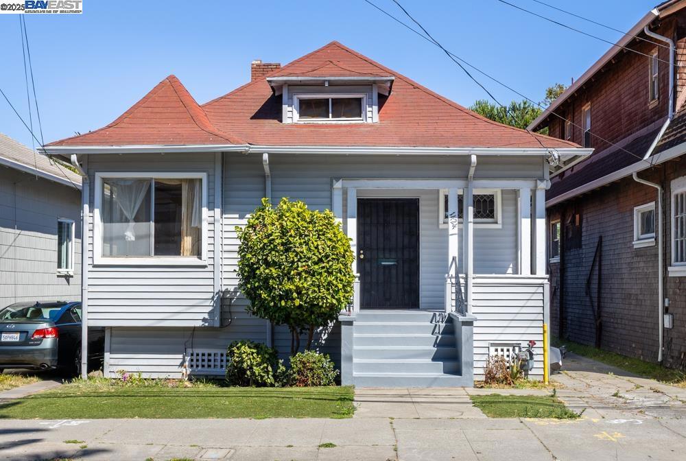 1424 Walnut St Property Photo 1