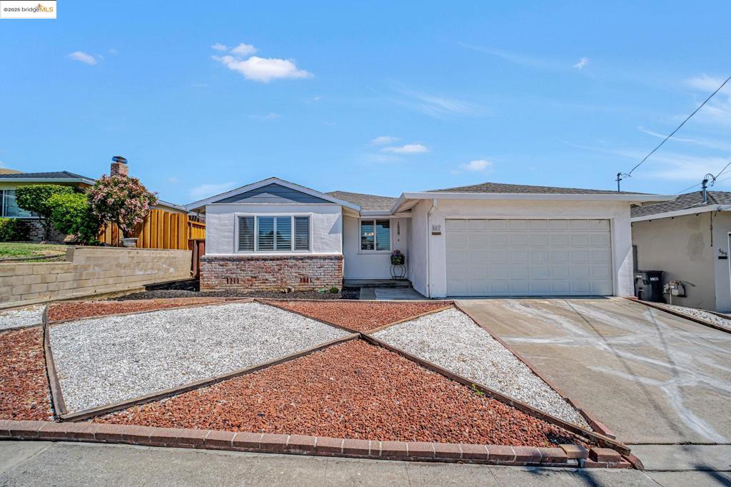 581 Fairway Street Property Photo 1