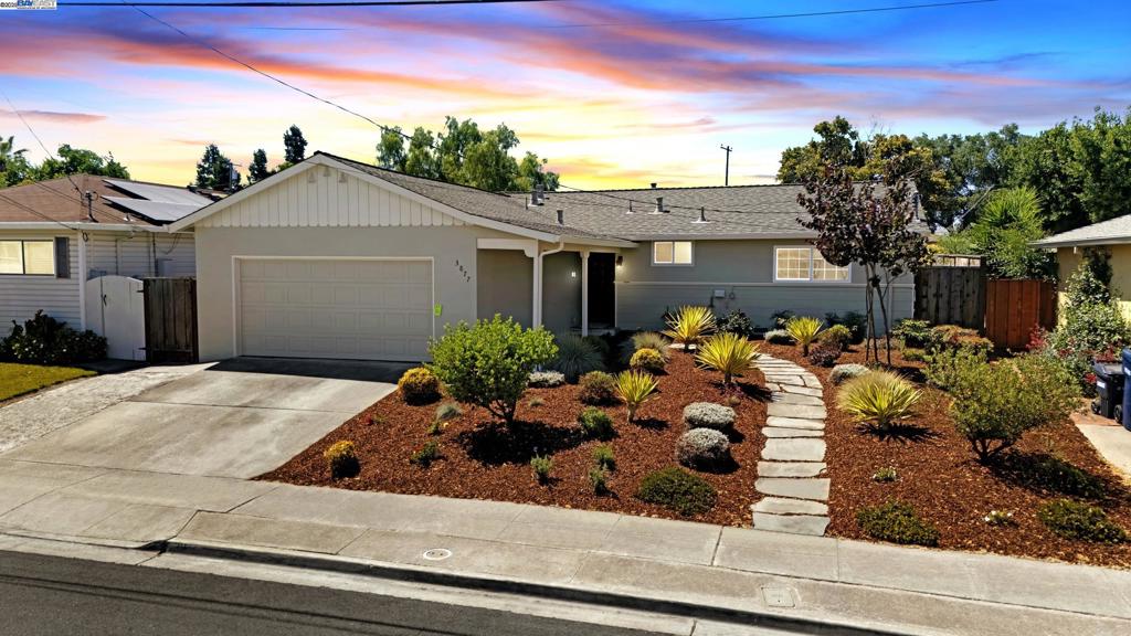 3877 Santa Clara Way Property Photo 1