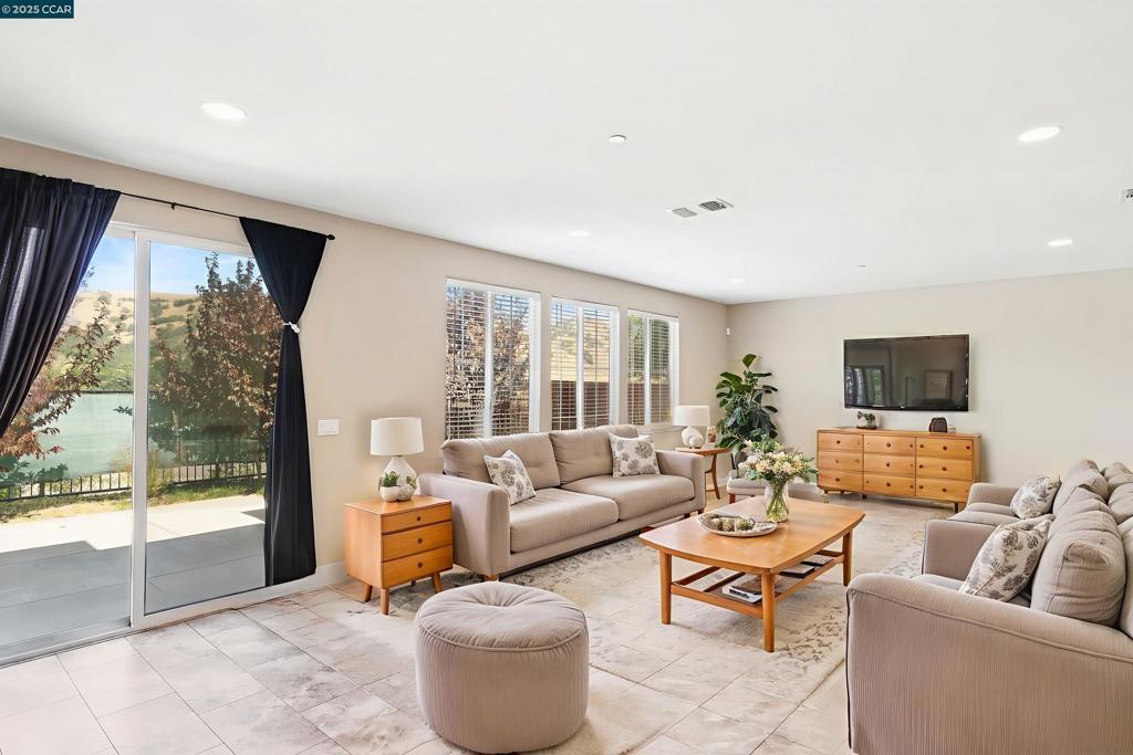 9417 Vintner Cir Property Photo 5