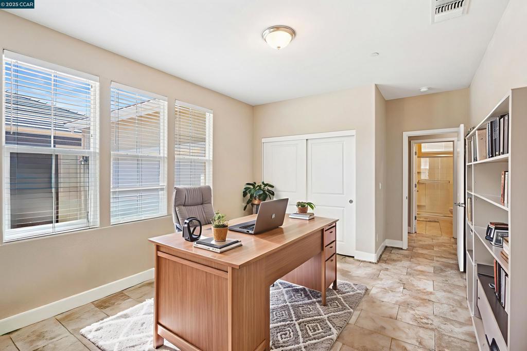 9417 Vintner Cir Property Photo 6