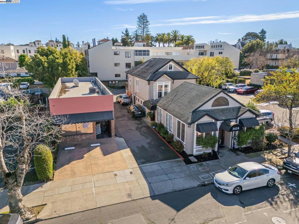 1414 Everett St Property Photo 14