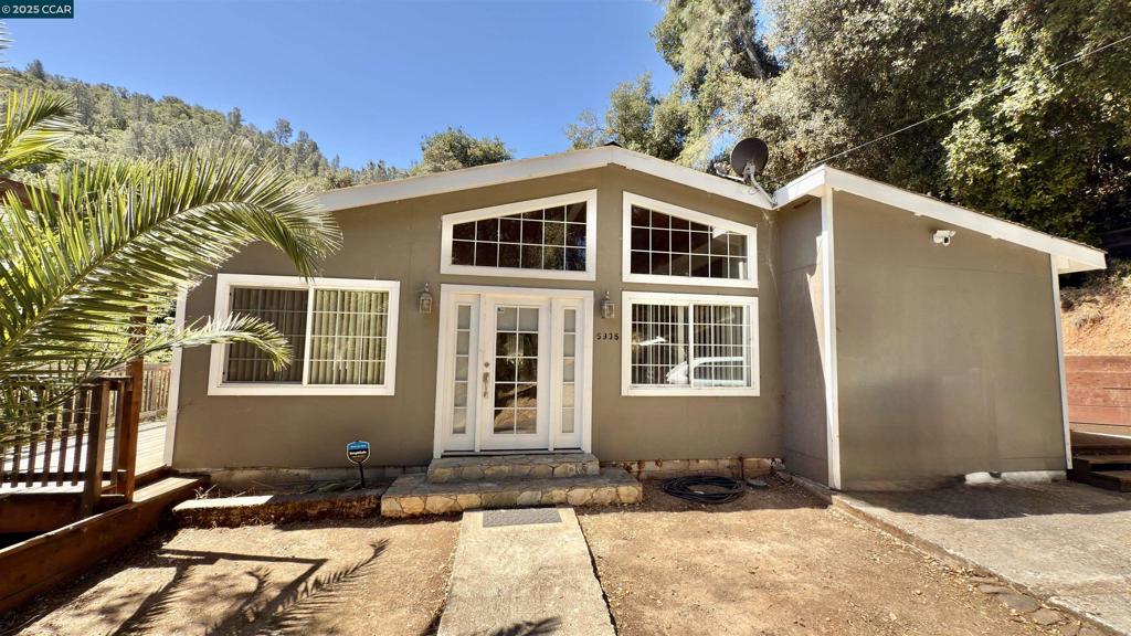 5935 Sunrise Ct Property Photo 2
